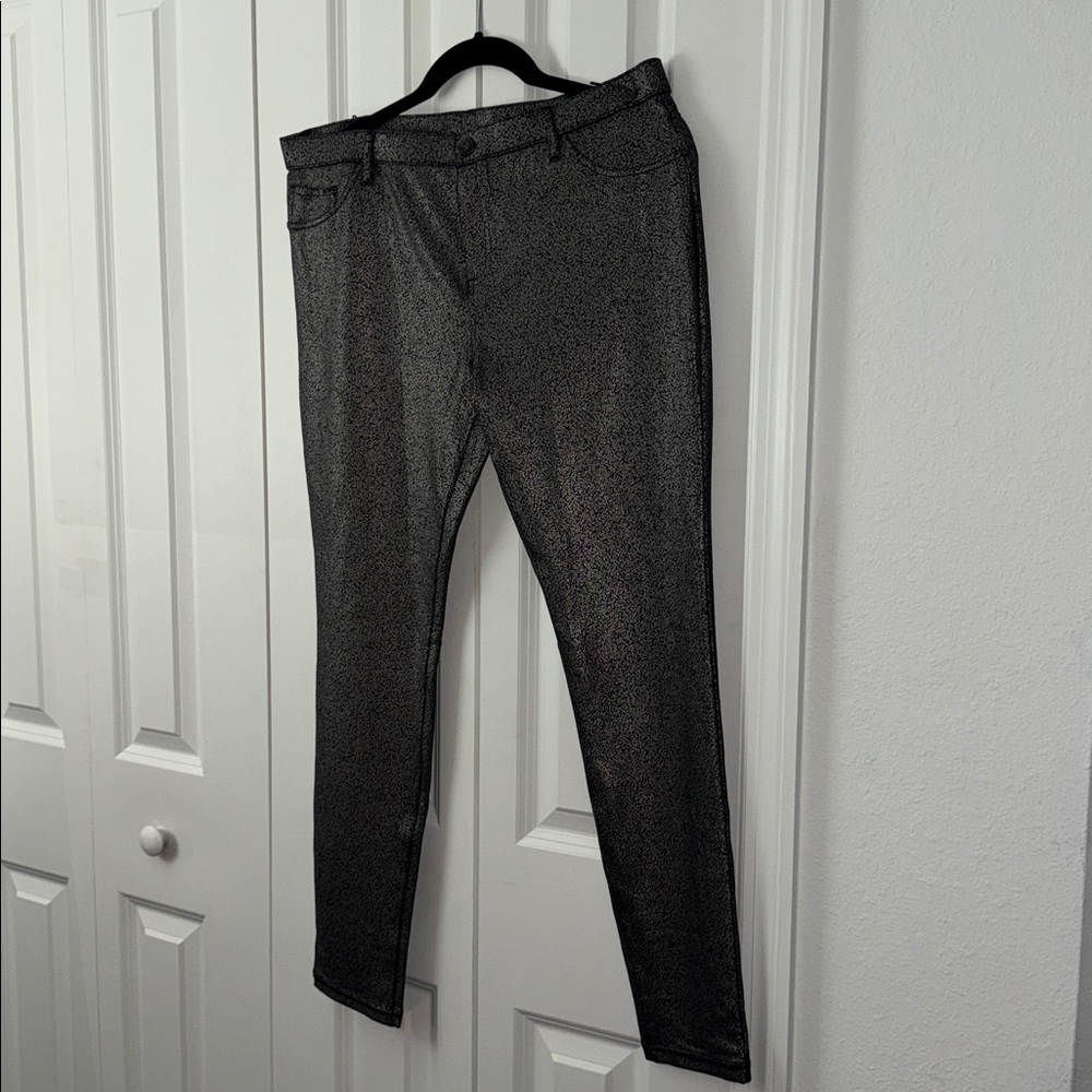 HUE Metallic Gravel Print Leggings